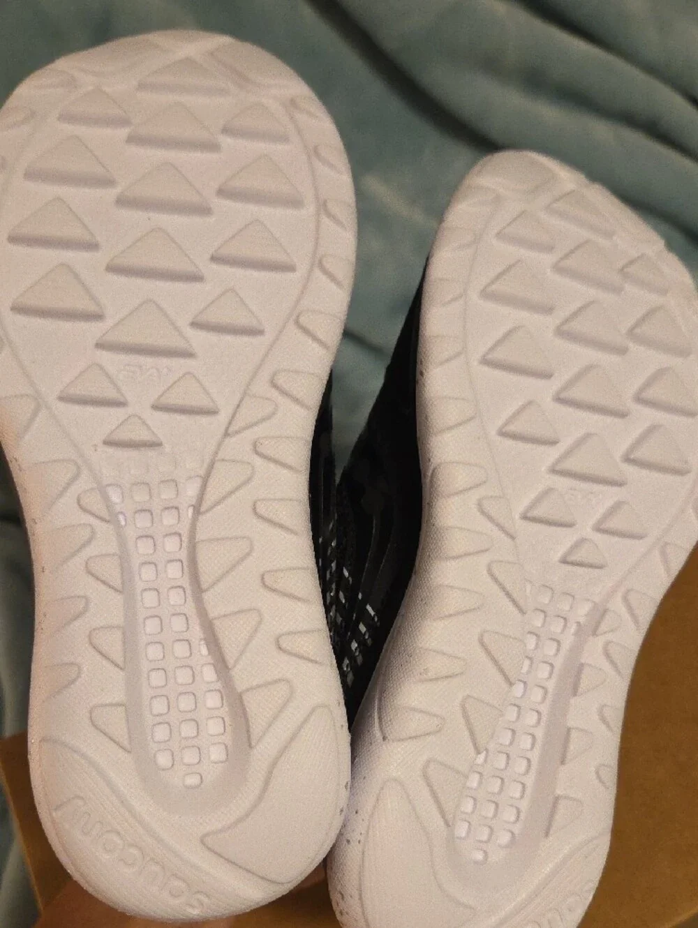 Saucony Women’s Black and White Form2U Memory Foam Athletic Sneakers